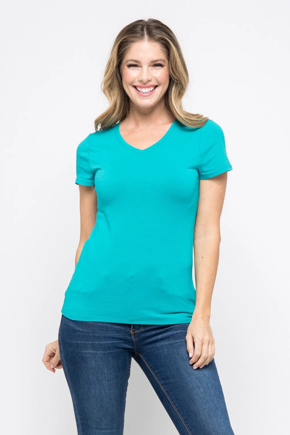 Cielo V neck Essential T Shirt