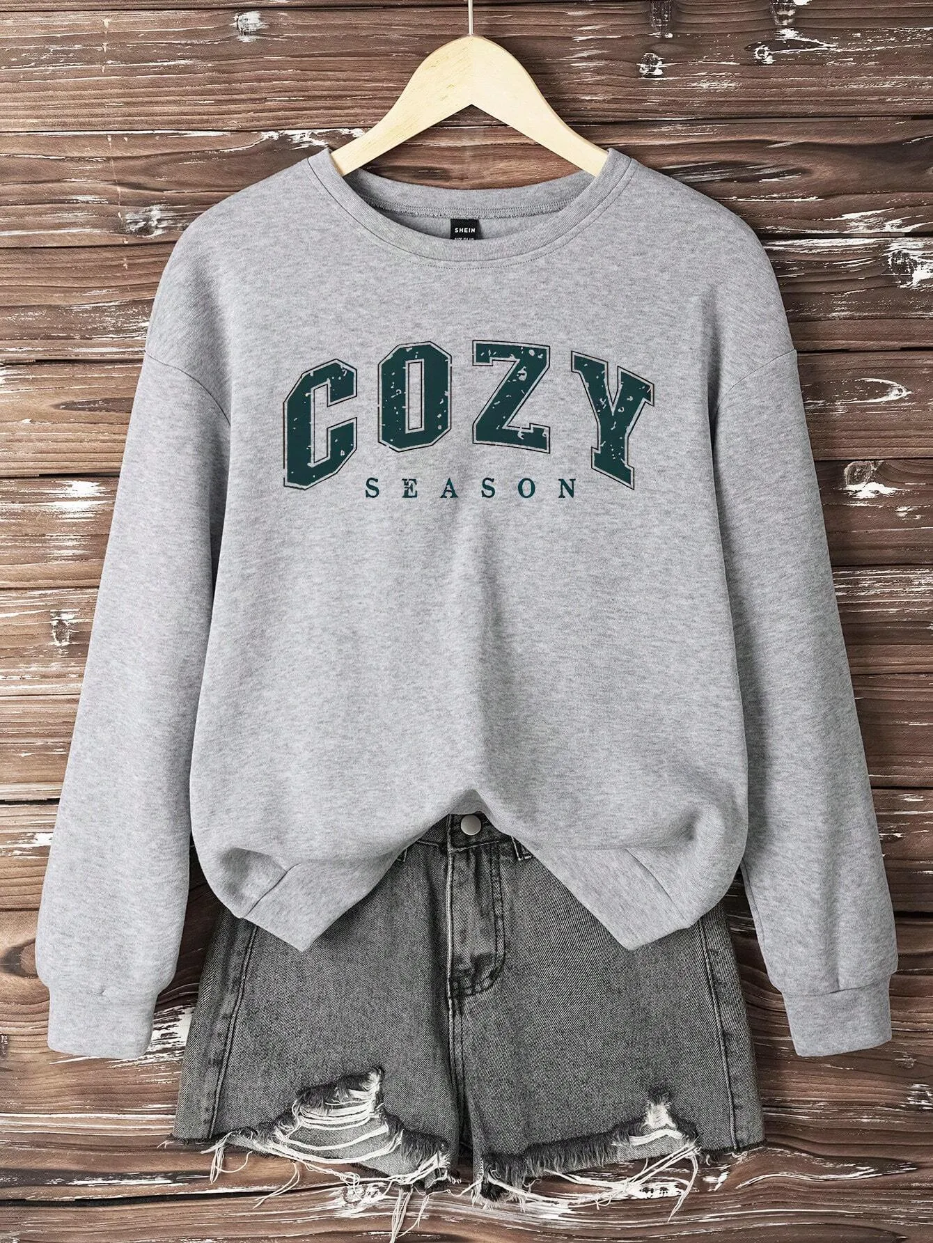 EZwear Women's Casual Loose Fit Letter Slogan Printed Sweatshirt, Autumn & Winter