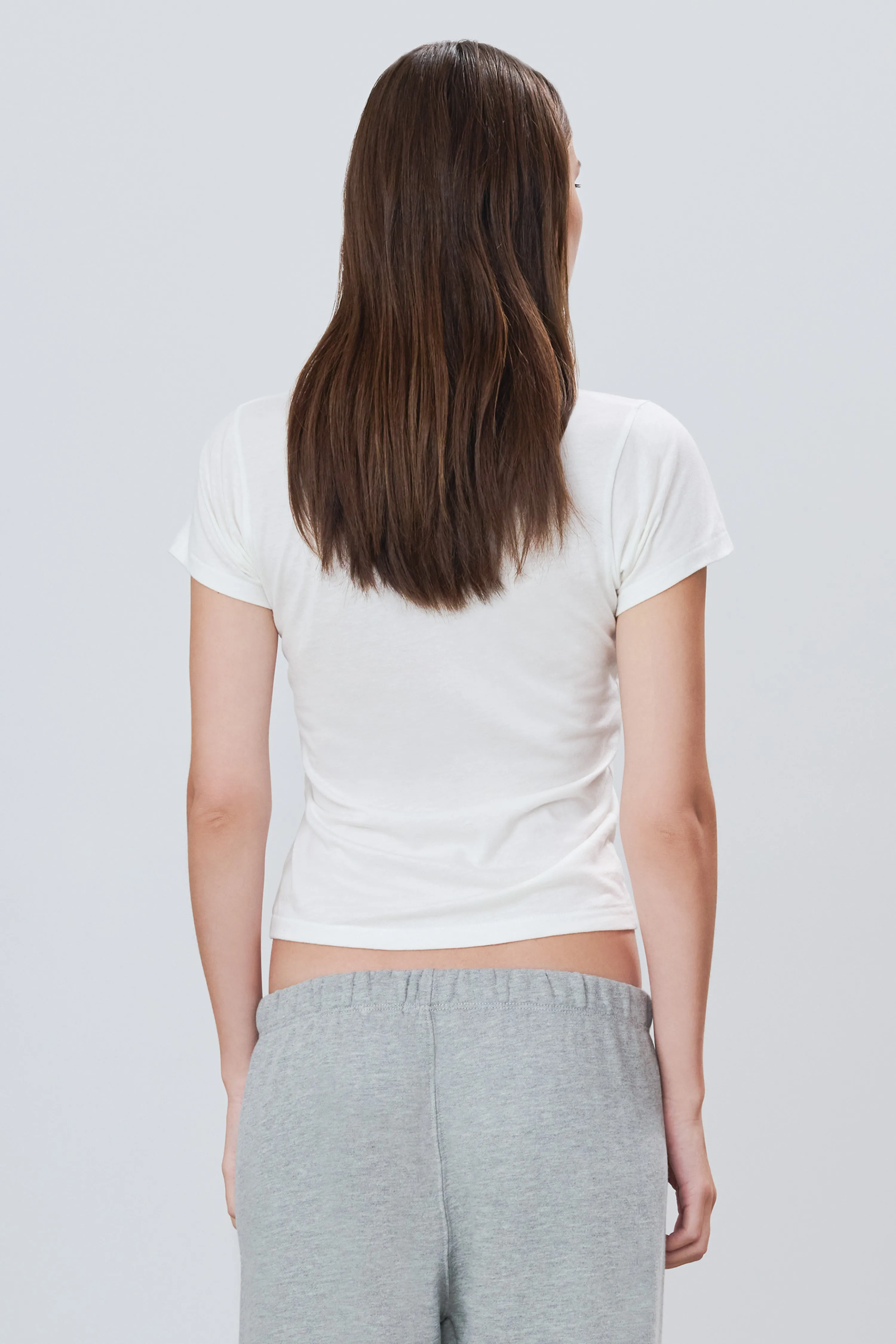 FITTED CREWNECK SHORT SLEEVE T-SHIRT