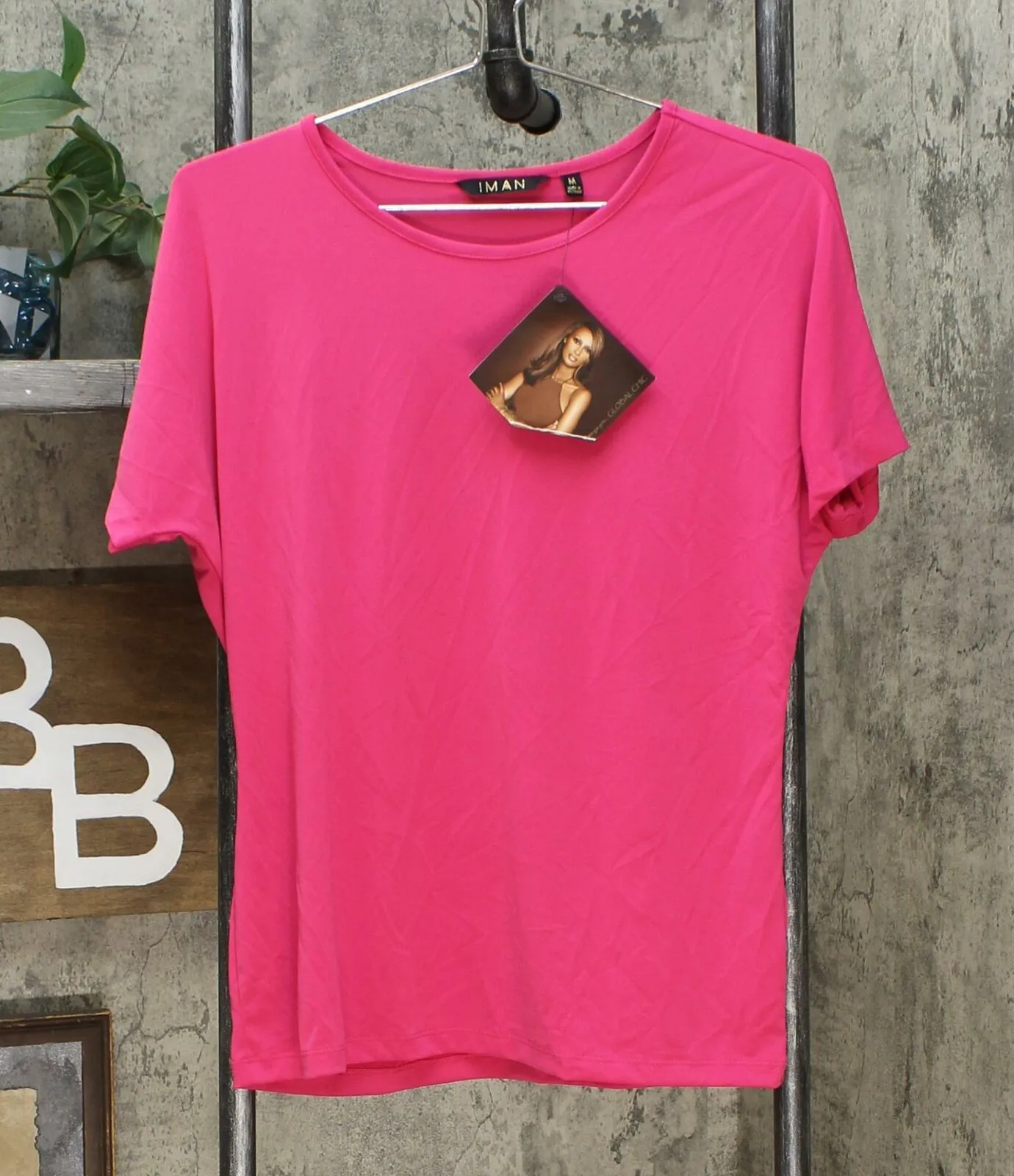 IMAN Women's City Chic 2 Pack of T-Shirts and Necklace
