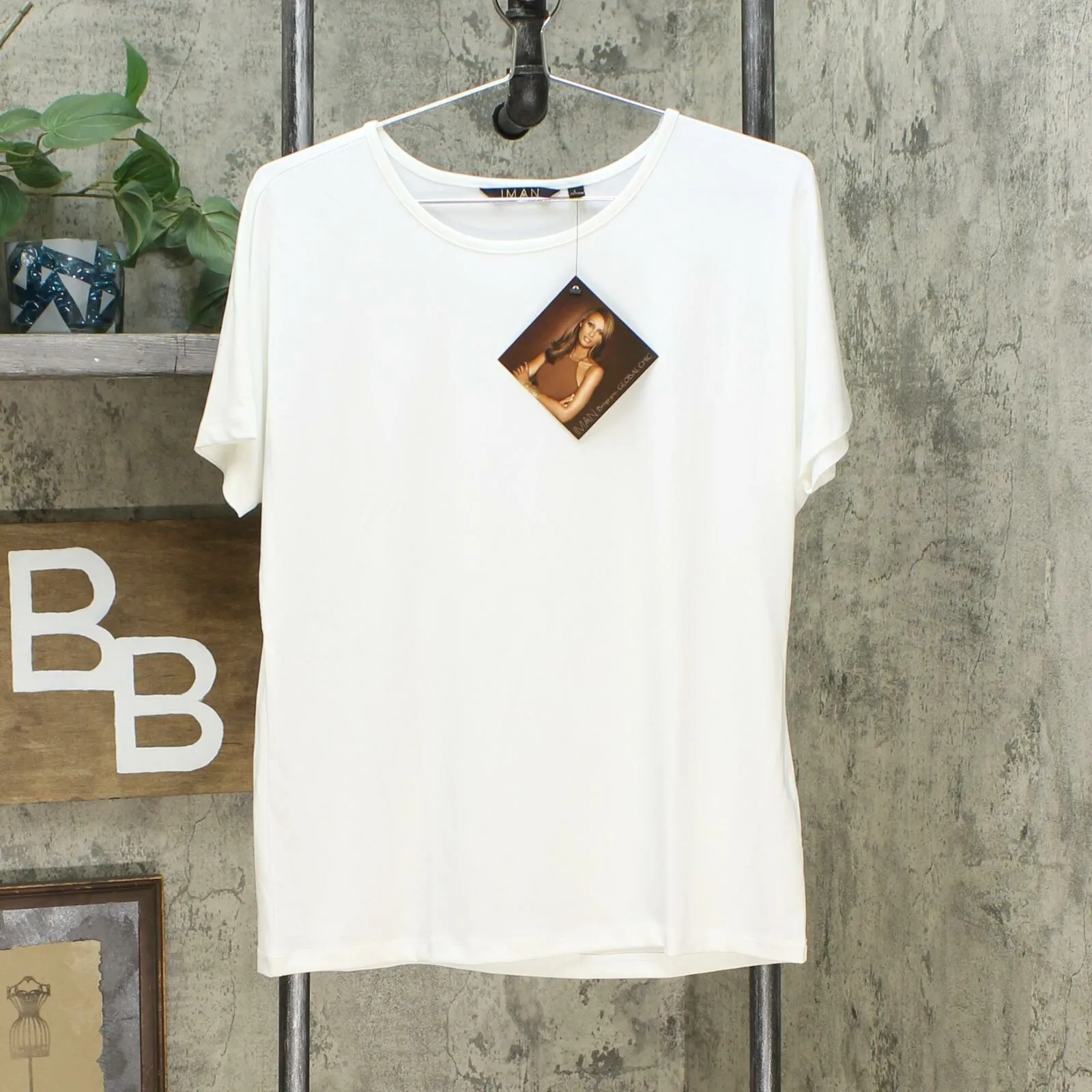 IMAN Women's City Chic 2 Pack of T-Shirts and Necklace