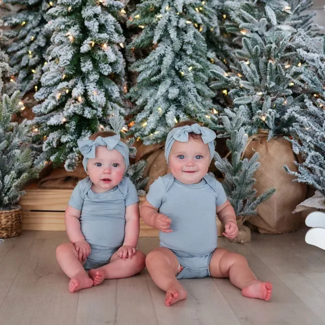 Kyte Baby Short Sleeve Bodysuit in Fog