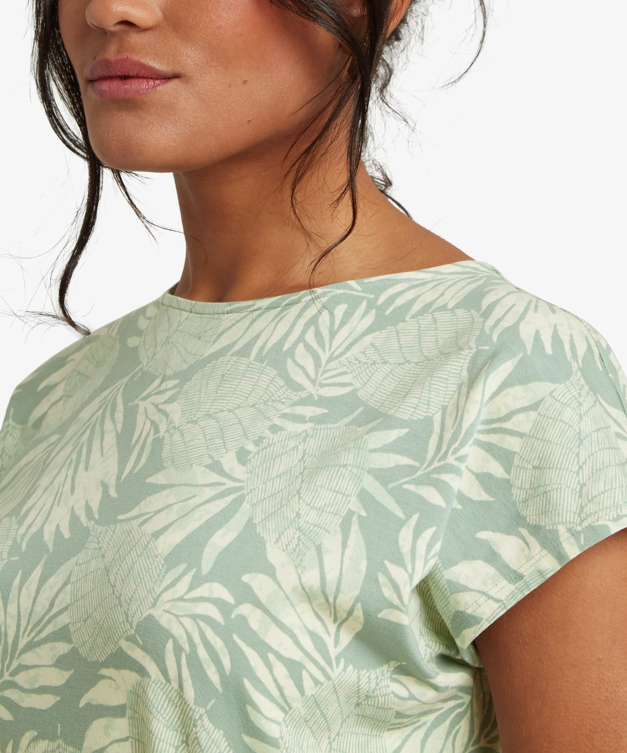 Neha T-Shirt - Celery Bhodi Leaf