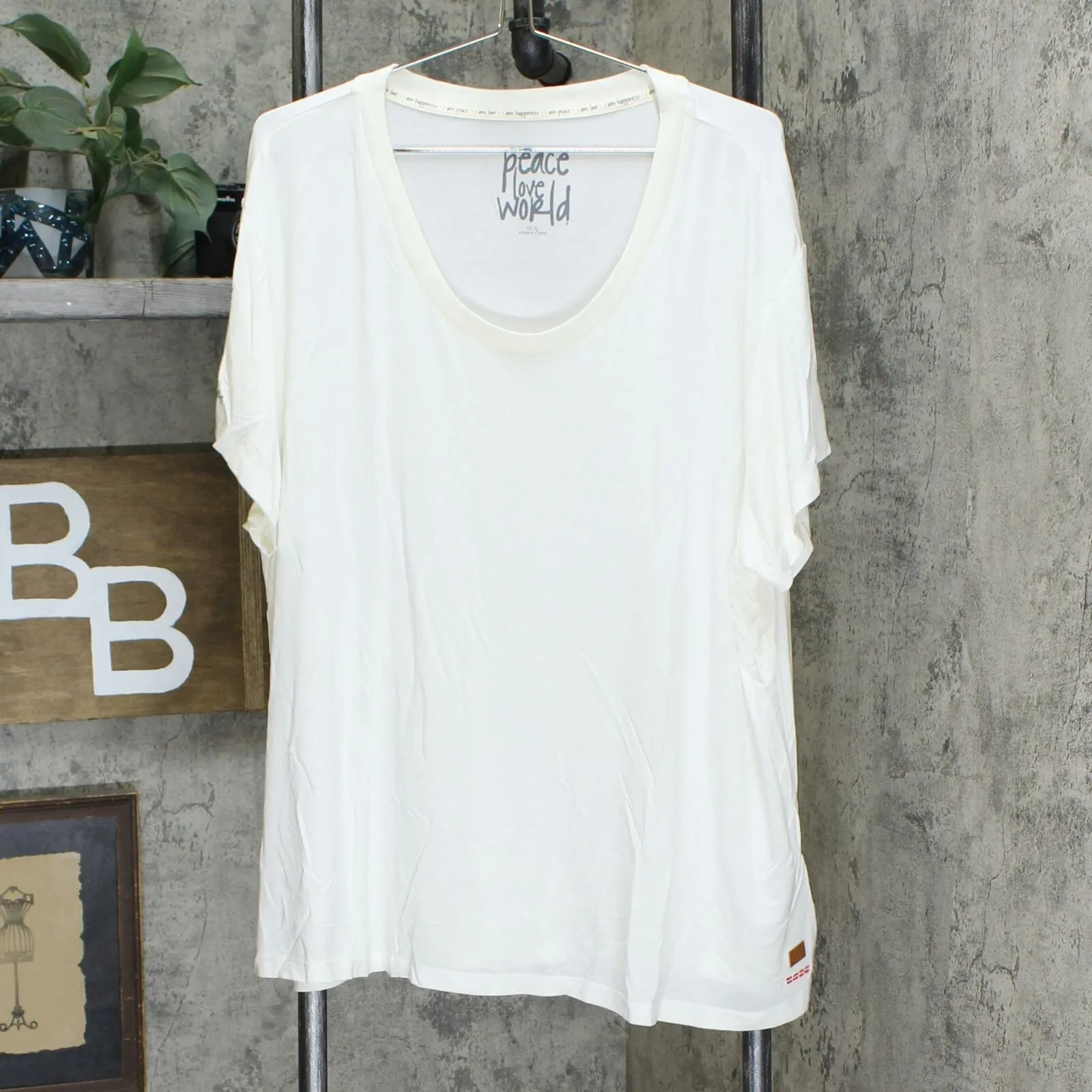 Peace Love World U-Neck Short Sleeve Mia T-Shirt Pristine Ivory XL