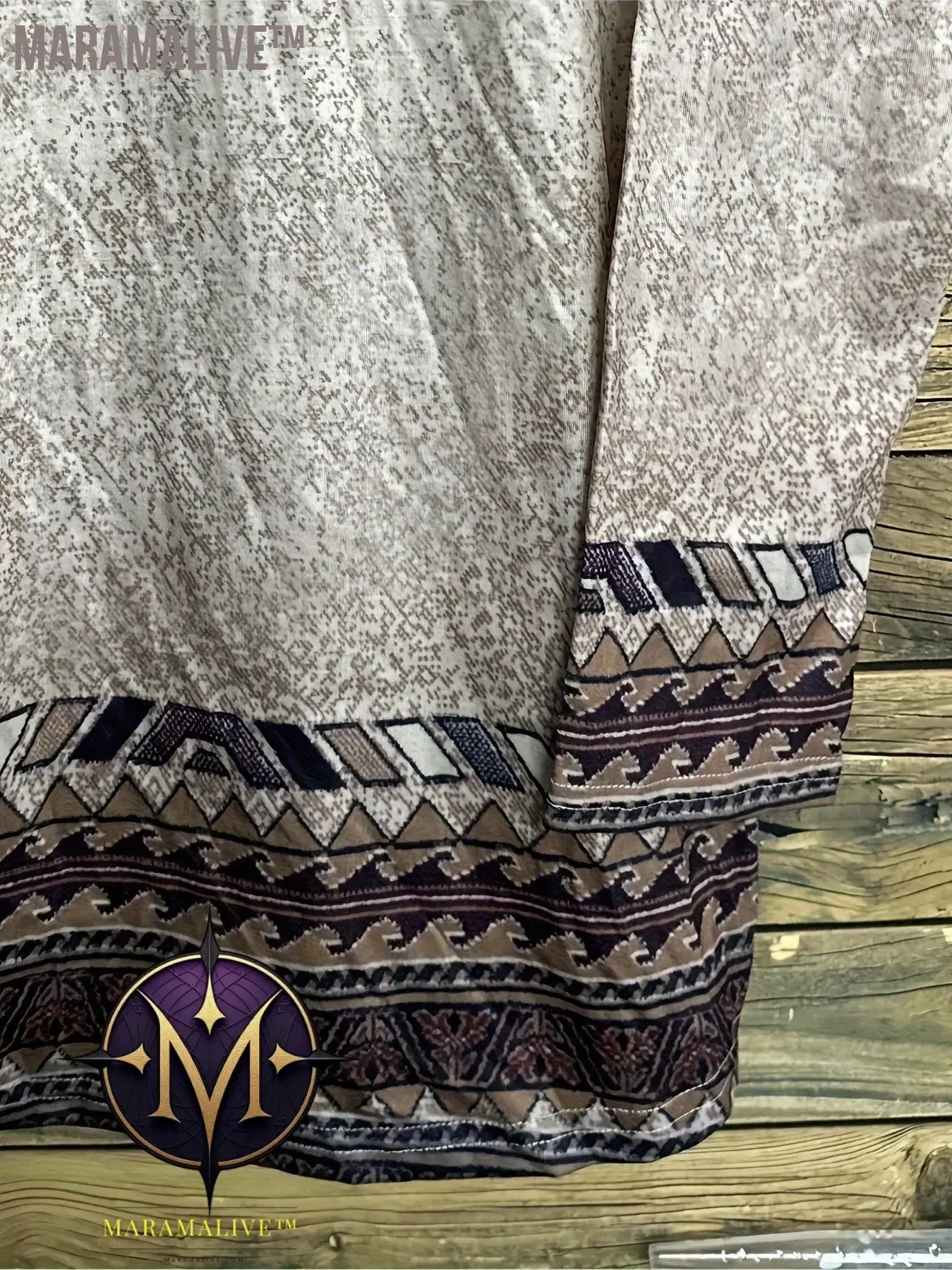 Western Wolf Print Crew Neck T-shirt, Vintage Long Sleeve Loose Top For Spring & Fall, Women's Clothing